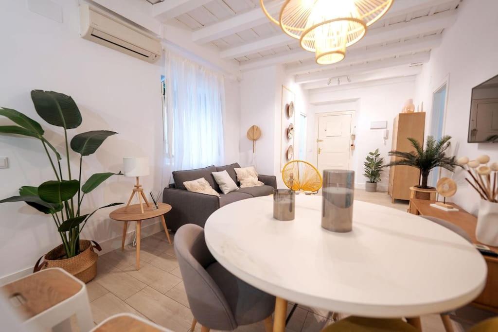 Apartamento A Estrenar En Calle Alcazares セビリア エクステリア 写真
